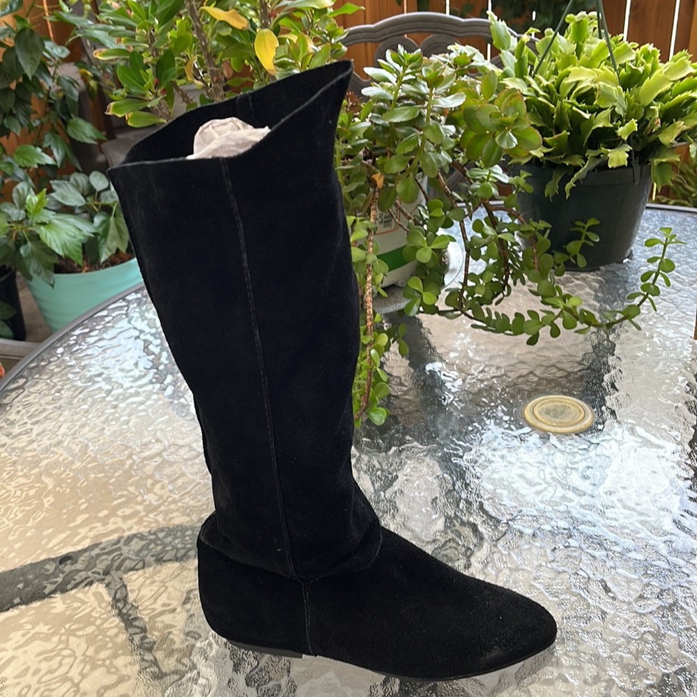 Slouchy faux black suede boots Mister Shoes Brand. Size 6. Made in Yugoslavia.